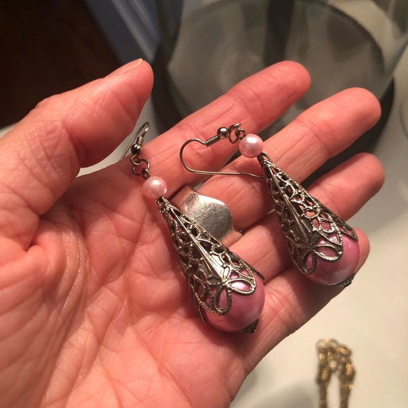 Vintage pink earrings - Picture 2 of 2